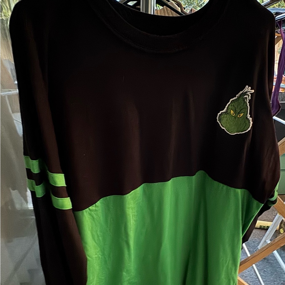 Universal Studios The Grinch Spirit Jersey
